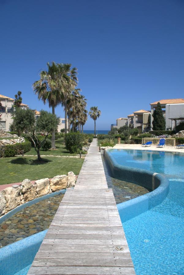 Cassiopeia 3-Bedroom House On The Beach With Pool Chania  Exterior photo